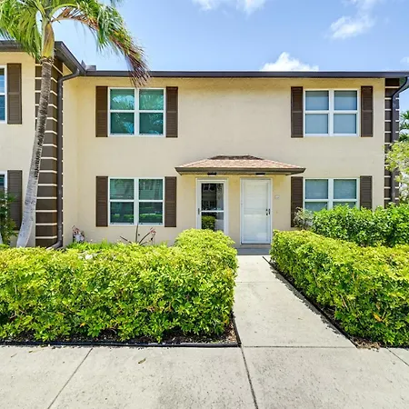 Marco Island Townhome 2 Mi To Beaches!